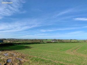 Terrain constructible viabilisé a PLOUGOURVEST 2443 m2