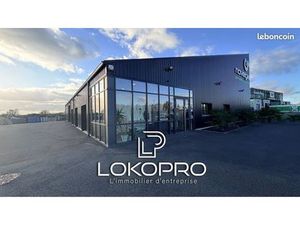 Local 741 m² Sèvremoine