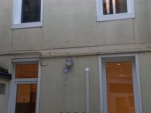 Cholet centre petite maison T3  50m2 entièrement rénovée avec cour