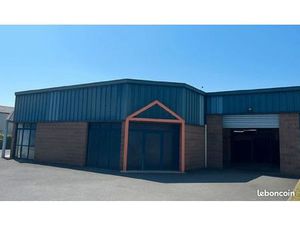 Local 393 m² SAINT BARTHELEMY D ANJOU