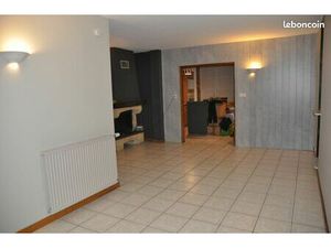 Maison 2 chambres et un jardin clos à louer  700 hors charge