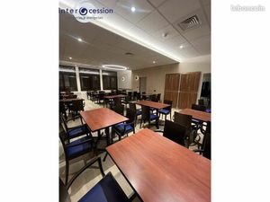 Local commercial 250 m² LONS LE SAUNIER