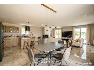 Propriété 6 pièces 130 m²