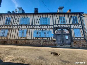 Corps de ferme avec bâtiments gite hangar