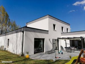 Maison contemporaine 168m2 avec panneaux photovoltaïques