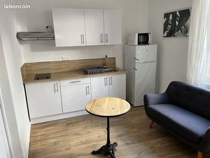 ◊PROCHE Mairie et centre ville – F2 meublé