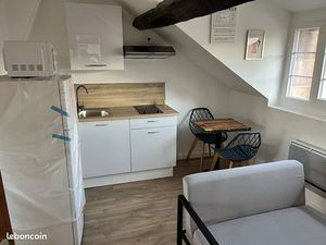 PROCHE Mairie et centre ville – F2 meublé