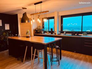 Appartement 95m² meublé avec balcon + parking souterrain