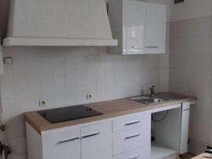 Loue appartement T2 avec grenier