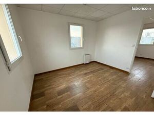 Bureaux 571m² à vendre en ZFU