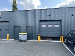 Local commercial 242 m²