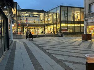 LOCAL COMMERCIAL 150m2 Direct Propriétaire HYPERCENTRE Compiègne