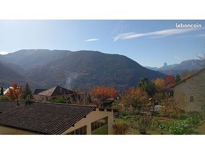 Maison jardin au hameau du mollard