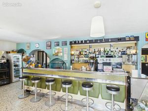Fonds de commerce hôtel  restaurant 326 m²
