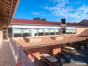 Local 250m2 Plombières