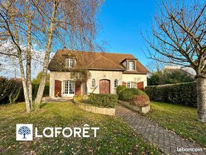 Propriété 6 pièces 178 m²