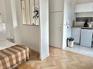 Superbe studio meuble avec balcon