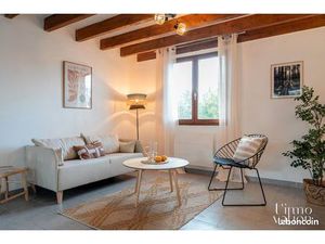 Charmant T2 bis 60 m² DUPLEX et TRAVERSANT - parking et terrasse