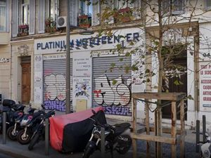 Local commercial 215 m²