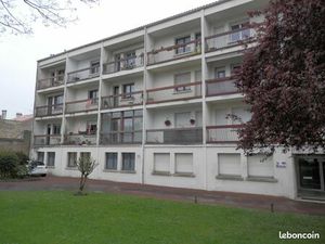 A 2 pas des cinéma de rochefort