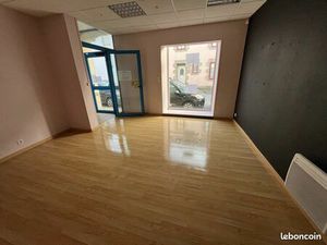 Local commercial / bureaux