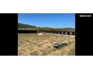 À vendre terrain 10 hectares et Centre Équestre 180 000