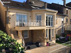 Maison familiale de 255 m² - Briey - Vieille ville - Vue imprenable sur le plan d’eau