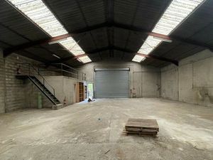 Local bureaux 570 m²