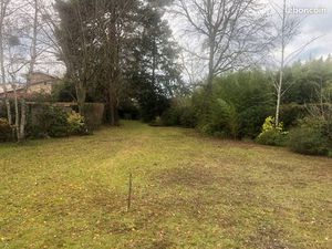 Terrain à bâtir au calme