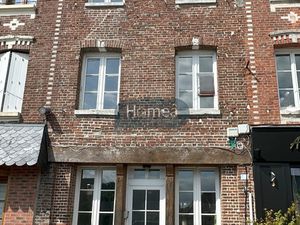 MAISON MITOYENNE EN PLEIN CENTRE DE TÔTES