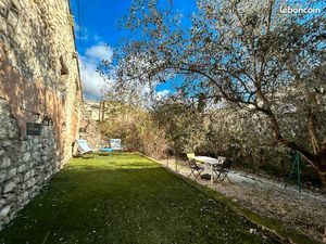 Maison de village T2 avec terrain constructible