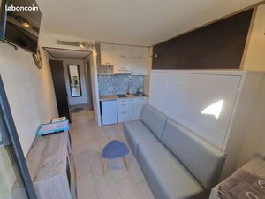 Studio avec grande terrasse