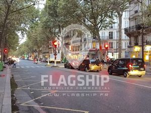 Location Commerce PARIS 75011