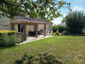 Maison plain-pied + Sous-sol * 4 Chambres * Grand garage * Jardin clôturé * Terrasse avec 