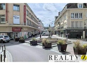Local commercial 210 m²