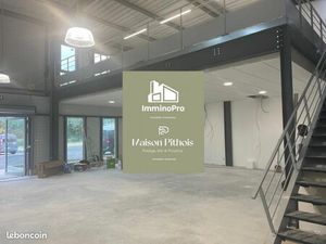 Local 181 m² Saint-Estève-Janson