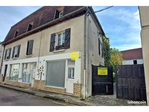 Propriété 10 pièces 300 m²