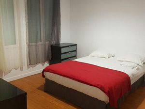 Loue chambre equipee et salle de bain privative