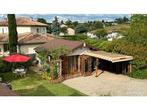 Jolie maisonnette à louer avec extérieur