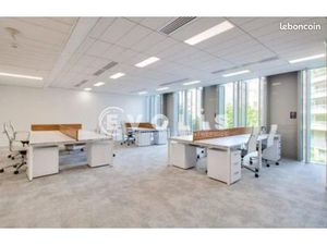 Bureaux 1 376 m²