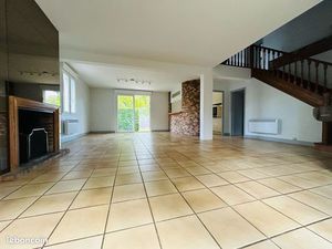 Propriété 5 pièces 140 m²
