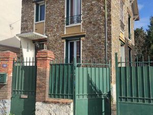 Confortable chambre meublée dans Pavillon /potager à 5 mns RER B Bourg la Reine