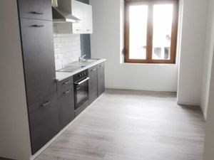 LOUE BEAU F2 45m2 avec espace vert privatif