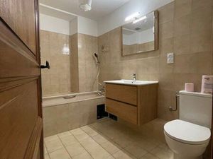 Location apparemment 3 pièces  puget theniers