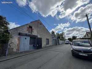 Local 188 m² Orléans