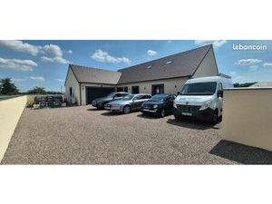 Maison Courtois-sur-Yonne