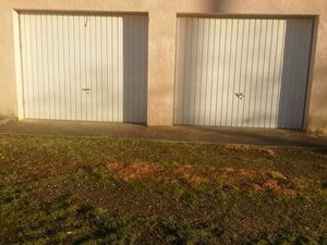 Location garage 20 mètre carré 90 euro par mois gardé