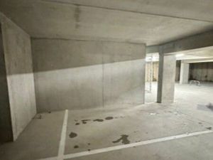 Location Grande place de parking sécurisée voiture et / ou moto [avec badge]