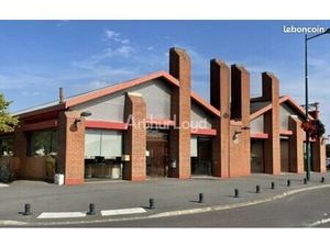 Local commercial 1 200 m²