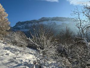 Terrain constructible – La Roche sur Foron (Chemin du Chesnet – Lieudit Orange) – 2220 m² 